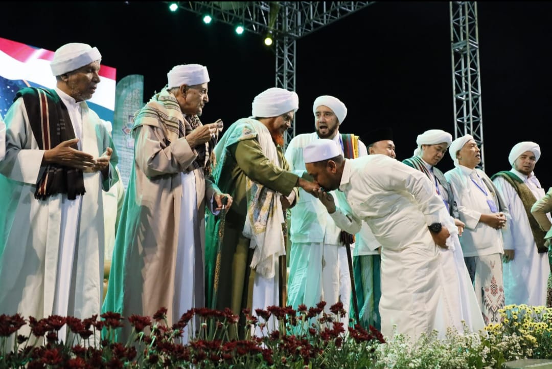 Bupati Gresik Terharu, 70 Ribu Jamaah Hadiri Tabligh Akbar Al-Habib Umar Bin Hafidz